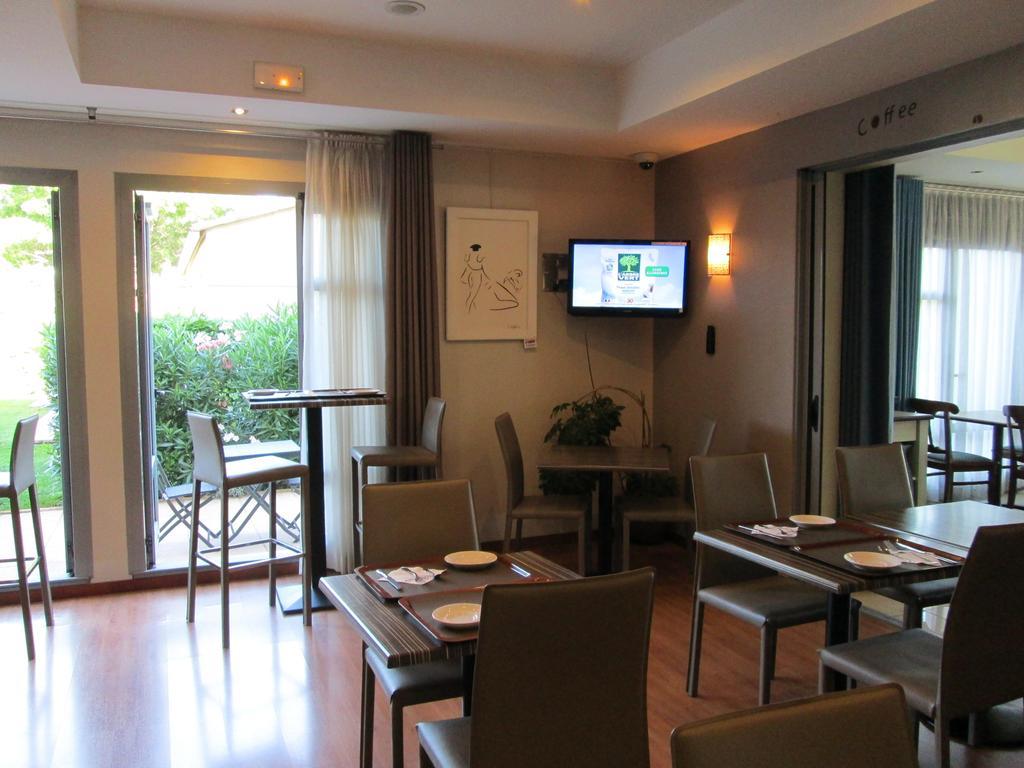 Top Motel Istres Luaran gambar