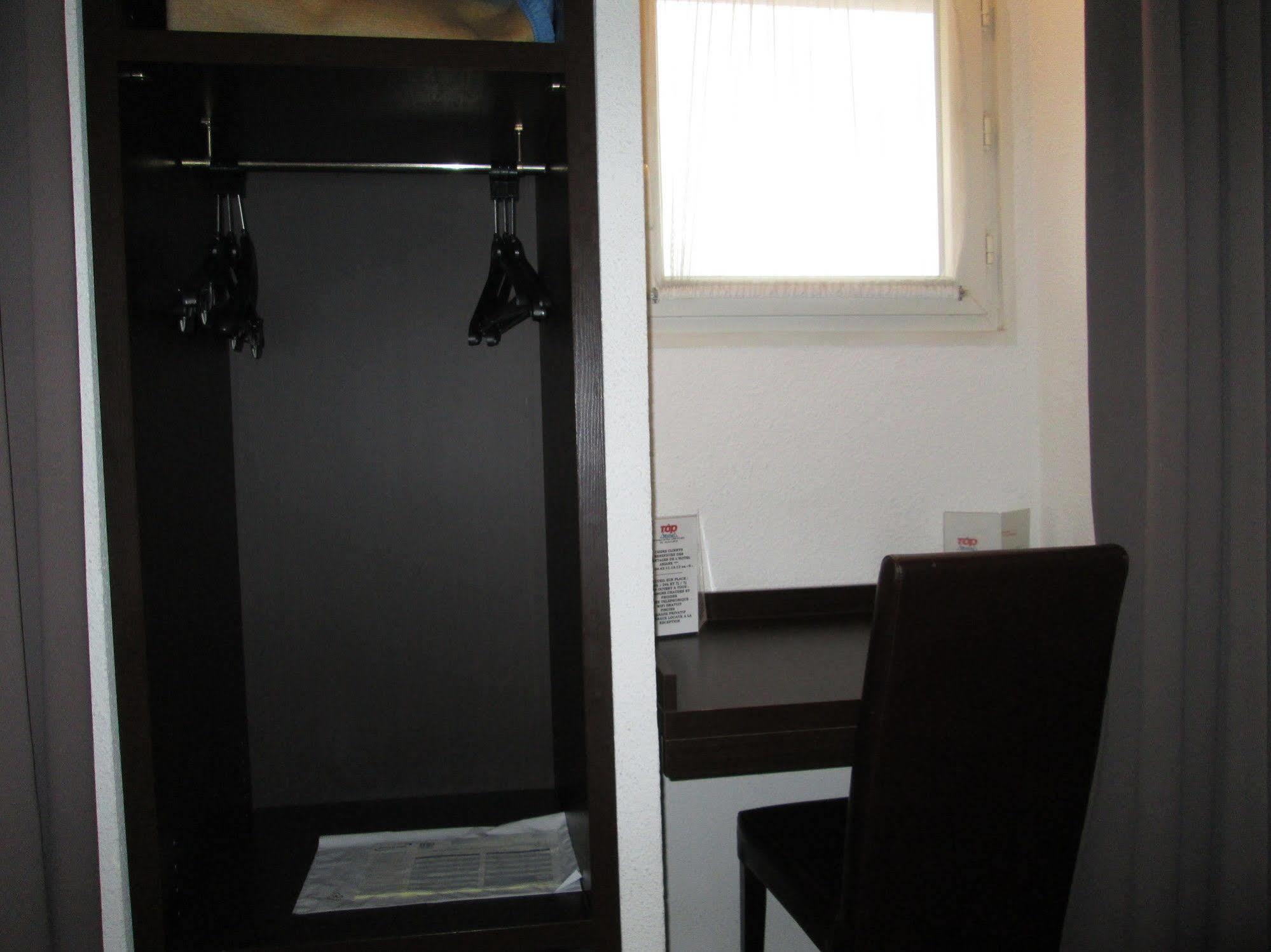 Top Motel Istres Luaran gambar